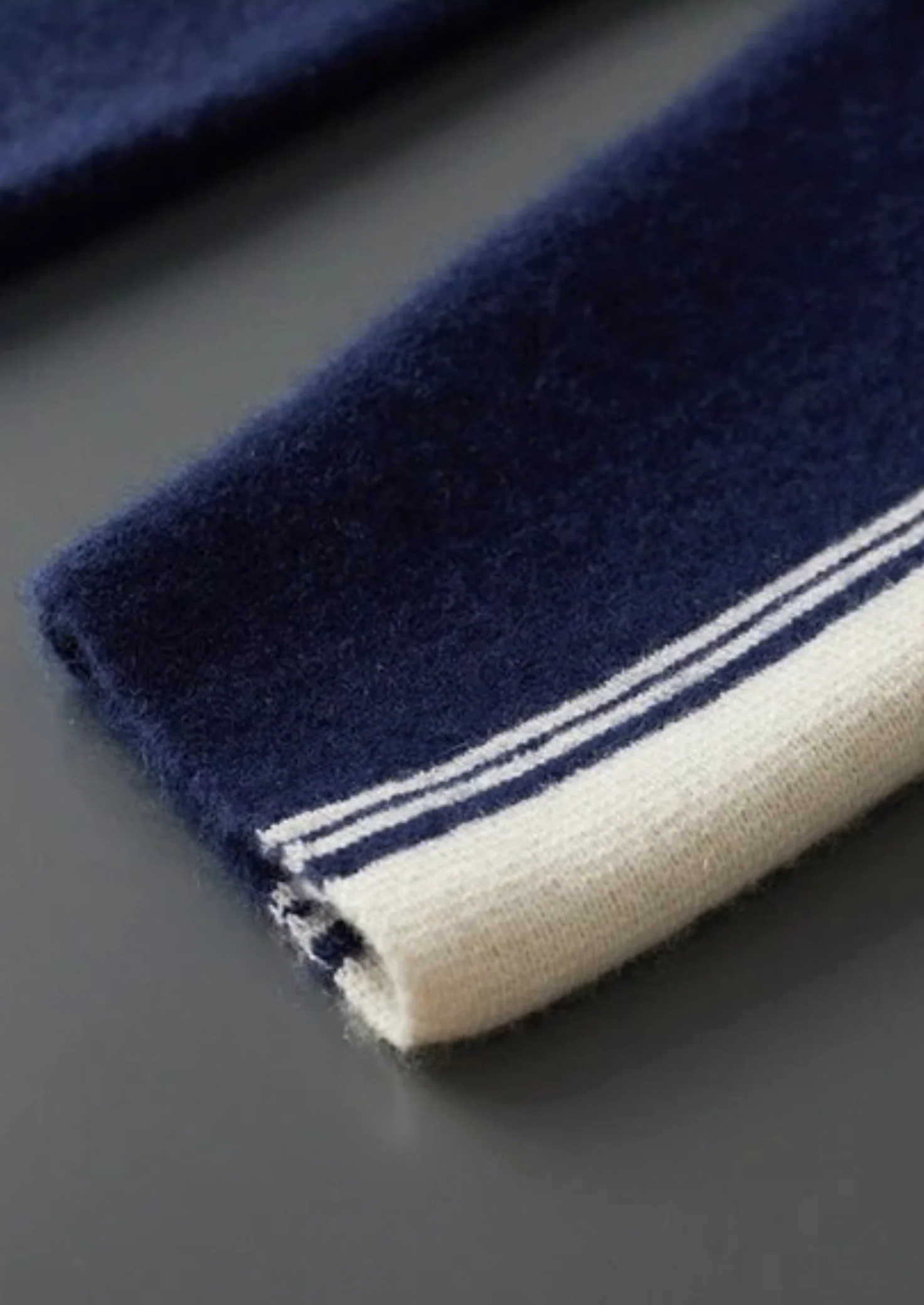100% CASHMERE TRACKSUIT - Image 5