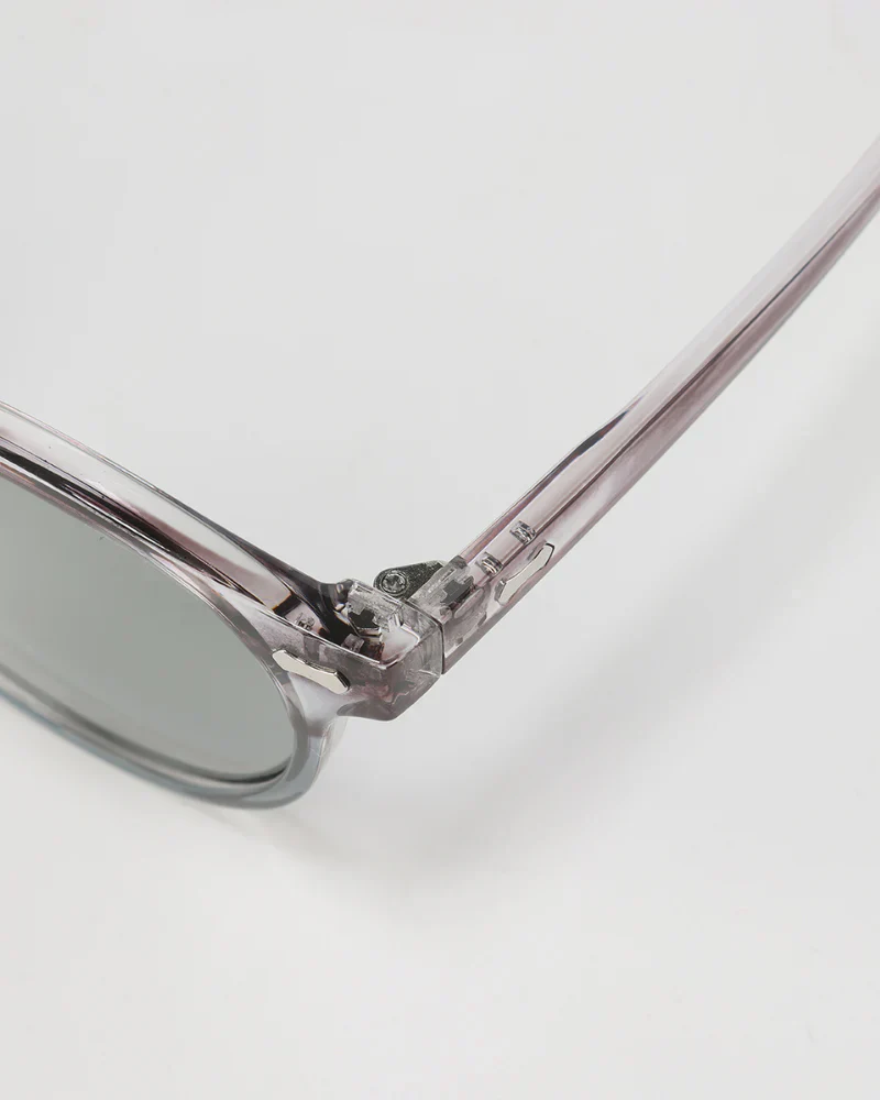 VENICE Old Money Sunglasses - Image 3